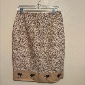Elegant Leopard Print Pencil Skirt with Palm Detail